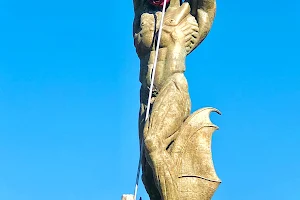 Monumento a la Razón (Mono Bichi) image