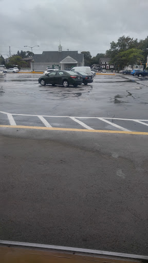 Shopping Mall «Aquidneck Shopping Centre», reviews and photos, 77 E Main Rd, Middletown, RI 02842, USA