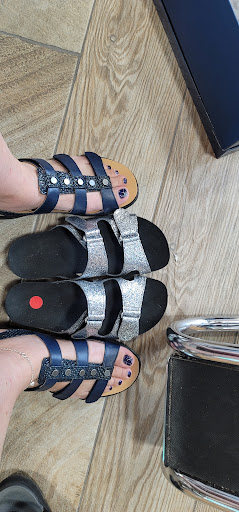 Shoe Store «Karavel Shoes», reviews and photos, 5501 Burnet Rd, Austin, TX 78756, USA