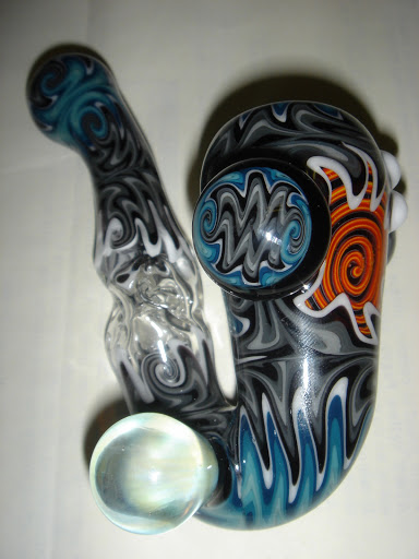 Tobacco Shop «Dementia Gallery», reviews and photos, 21804 Ventura Blvd, Woodland Hills, CA 91364, USA