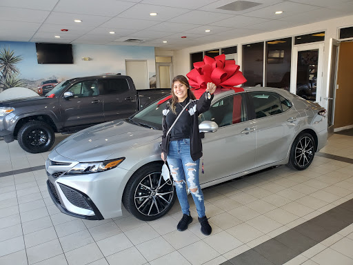 Used Car Dealer «FOX Toyota of El Paso», reviews and photos, 11165 Gateway Blvd W, El Paso, TX 79935, USA