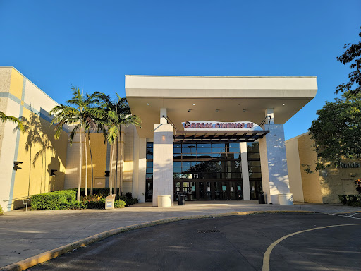 Movie Theater «Regal Cinemas Southland Mall 16», reviews and photos, 20505 S Dixie Hwy, Cutler Bay, FL 33189, USA