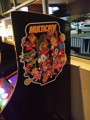 Movie Theater «Studio Movie Grill», reviews and photos, 5655 Colleyville Blvd #300, Colleyville, TX 76034, USA