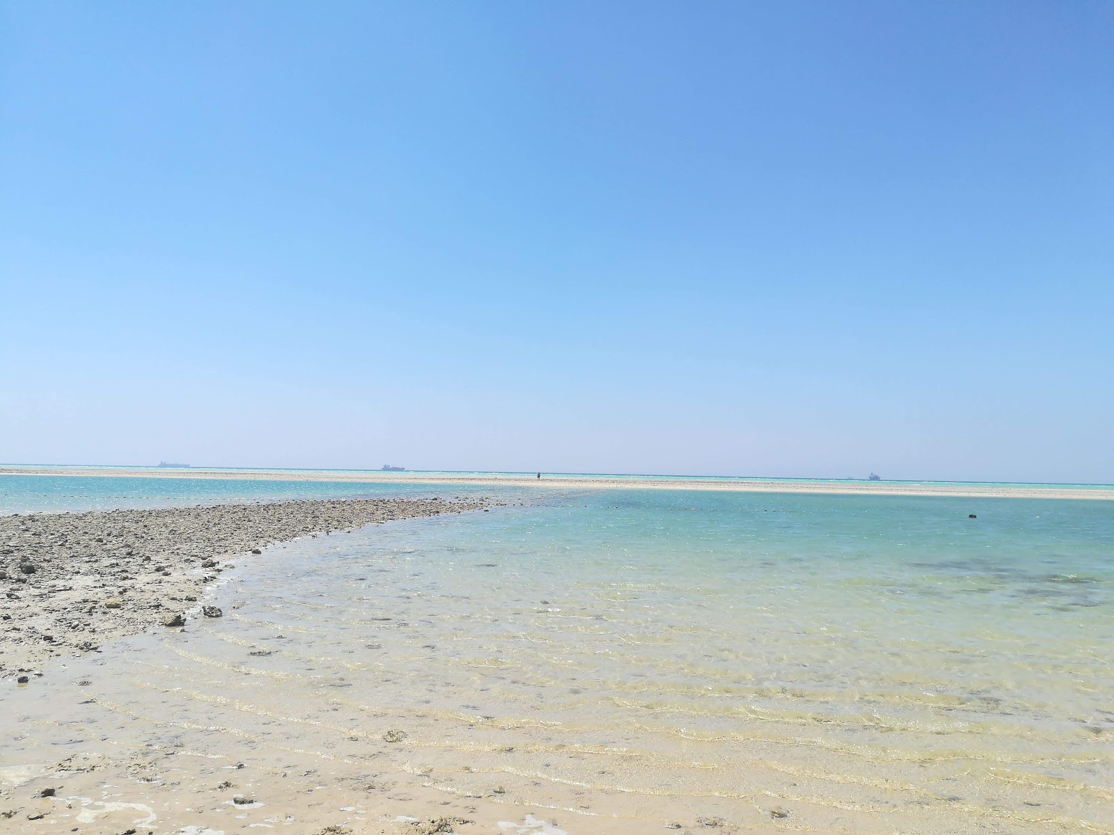 Zdjęcie Calypso Beach - popularne miejsce wśród znawców relaksu