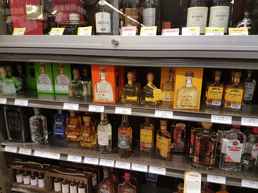 Wine Store «Total Wine & More», reviews and photos, 1139 5th St, Miami Beach, FL 33139, USA