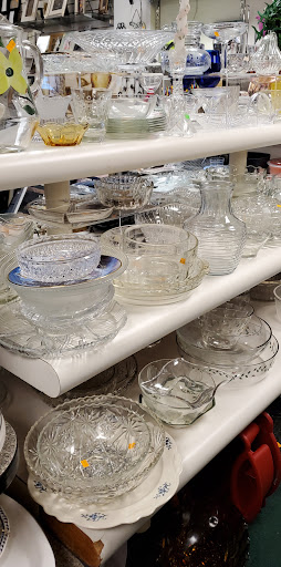 Thrift Store «Life Center Thriftshop», reviews and photos, 6331 6th Ave, Tacoma, WA 98406, USA