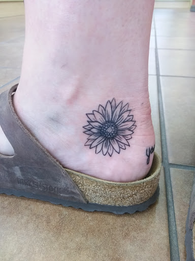 Tattoo Shop «Inkredible Tattoo», reviews and photos, 2301 Padre Blvd, South Padre Island, TX 78597, USA