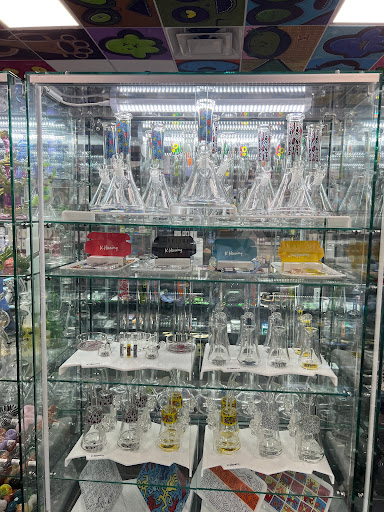 Tobacco Shop «Orlando Smoke Shop Dr Phillips area», reviews and photos, 7858 Turkey Lake Rd #112a, Orlando, FL 32819, USA