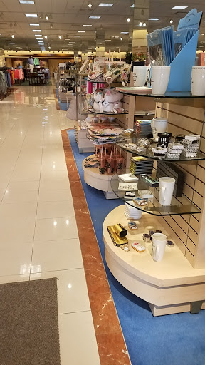 Department Store «Von Maur», reviews and photos, 1530 Polaris Pkwy, Columbus, OH 43240, USA