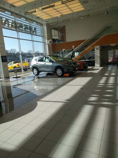 Car Dealer «Dubuque Auto Plaza», reviews and photos, 600 Century Dr, Dubuque, IA 52002, USA