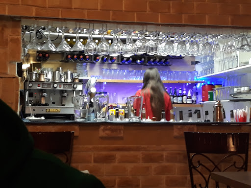 Shopping Mall «Gateway Plaza», reviews and photos, 21929 Ventura Blvd, Los Angeles, CA 91364, USA