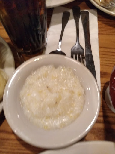 American Restaurant «Cracker Barrel Old Country Store», reviews and photos, 3701 Elmsley Ct, Greensboro, NC 27406, USA