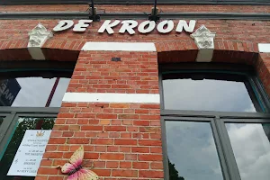 Cafe De Kroon image
