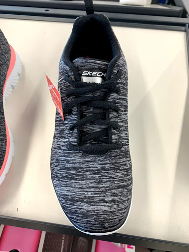 Shoe Store «SKECHERS Factory Outlet», reviews and photos, 5050 Factory Shops Blvd #680, Castle Rock, CO 80108, USA