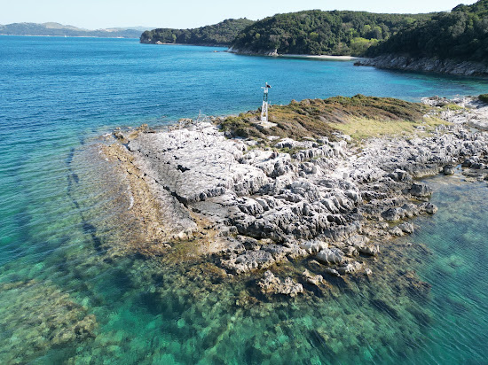 Vouvalomantria Beach