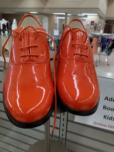 Thrift Store «Miracle Hill Thrift Store - Greenville», reviews and photos