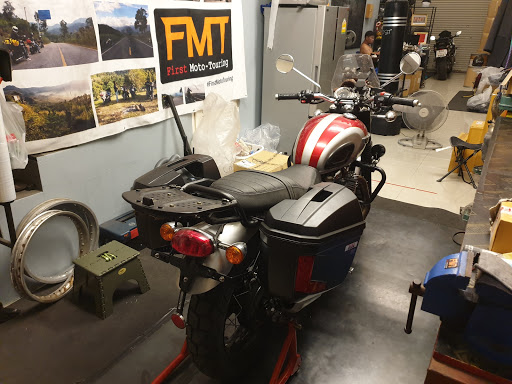 First Moto-Touring Shop