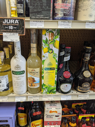 Liquor Store «Downtown Wine & Spirits», reviews and photos, 225 Elm St, Somerville, MA 02144, USA