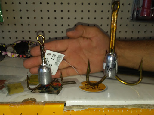 Sporting Goods Store «Half Hitch-Panama City Beach», reviews and photos, 2206 Thomas Dr, Panama City, FL 32408, USA