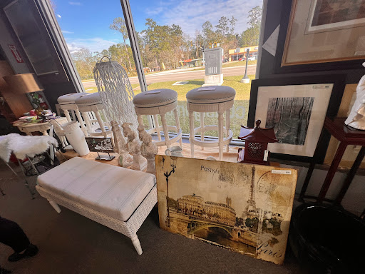 Consignment Shop «Retreat Home & Lifestyle Resale Store», reviews and photos, 1501 US-190, Covington, LA 70433, USA