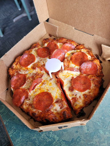 Pizza Restaurant «Round Table Pizza», reviews and photos, 888 Alamo Dr, Vacaville, CA 95688, USA