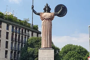 Statue of Minerva image