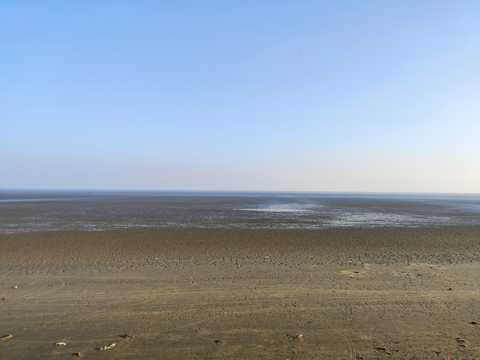 Fotografie cu Chandipur Beach cu nivelul de curățenie înalt