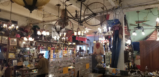 Hardware Store «Hippo Hardware & Trading Co», reviews and photos, 1040 E Burnside St, Portland, OR 97214, USA