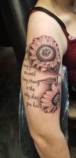 Tattoo Shop «Electric Chair Tattoo», reviews and photos, 4367 Miller Rd, Flint, MI 48507, USA