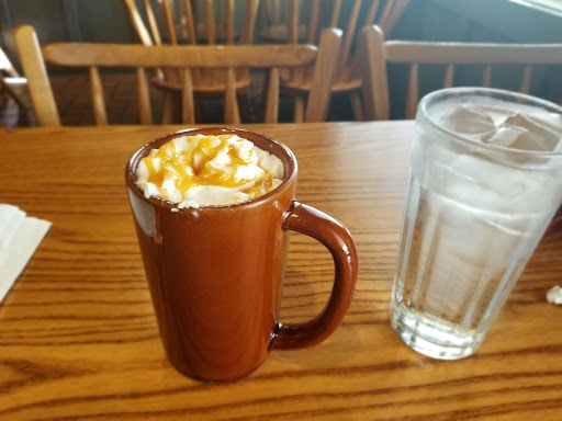 American Restaurant «Cracker Barrel Old Country Store», reviews and photos, 7995 Senoia Rd, Fairburn, GA 30213, USA