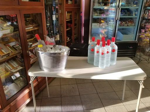 Liquor Store «Riviera Liquors», reviews and photos, 2401 Collins Ave # C1, Miami, FL 33140, USA