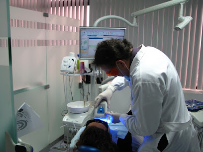 Dentista en Miraflores - Lima -Odontodigital