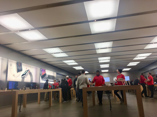 Computer Store «Apple Tacoma Mall», reviews and photos, 4502 S Steele St, Tacoma, WA 98409, USA