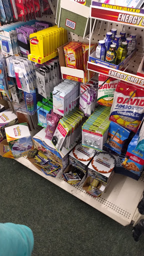 Dollar Store «Dollar Tree», reviews and photos, 2991 Cranberry Hwy a, East Wareham, MA 02538, USA