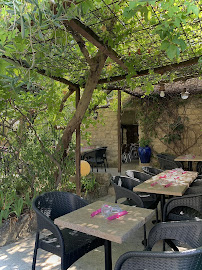 Atmosphère du Restaurant français Au Porte Mages à Les Baux-de-Provence - n°16