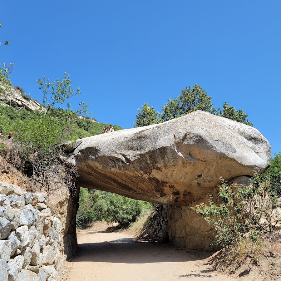 Tunnel Rock