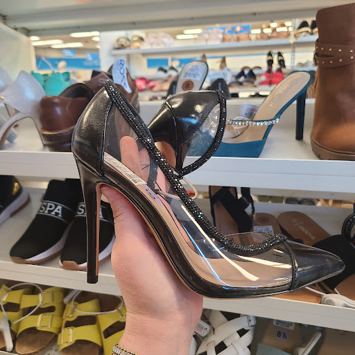 Clothing Store «Ross Dress for Less», reviews and photos, 5635 Woodruff Ave, Lakewood, CA 90713, USA