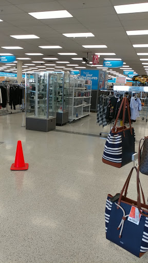 Clothing Store «Ross Dress for Less», reviews and photos, 1388 E Main St, Woodland, CA 95776, USA