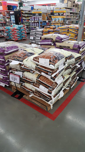 Tractor Supply Co., 811 N Humboldt Ave, Willows, CA 95988, USA, 
