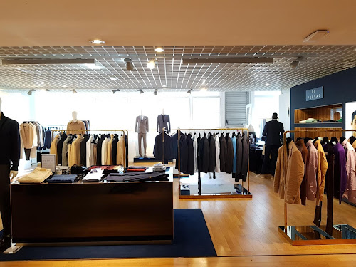 Magasin de vêtements pour hommes Corner Fursac - Galeries Lafayette Nantes Nantes
