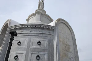 St. Louis Cemetery No. 1 image