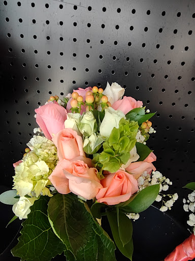 Florist «Flowers Vs Flowers», reviews and photos, 414 Main St, Paterson, NJ 07501, USA