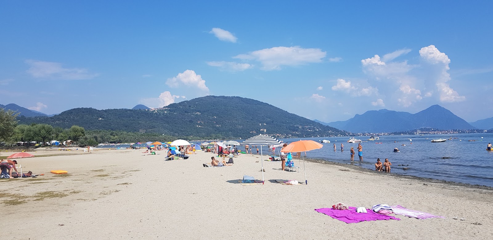 Foto van Spiaggia Feriolo met turquoise water oppervlakte