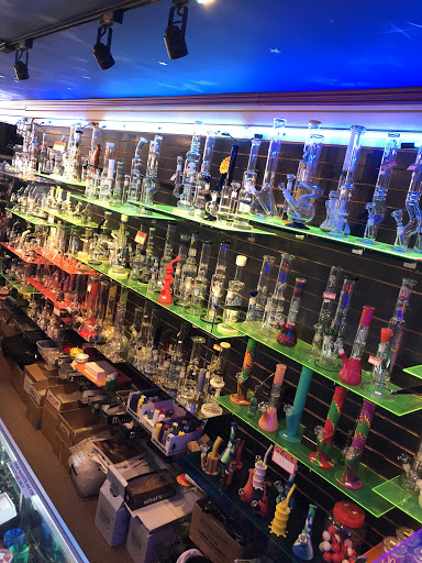Tobacco Shop «Sky Zone Smoke Shop», reviews and photos, 2664 Broadway, Redwood City, CA 94063, USA