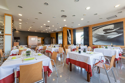 Restaurant Garxal - Av. Esportiva, 155, 43580 Deltebre, Tarragona, Spain