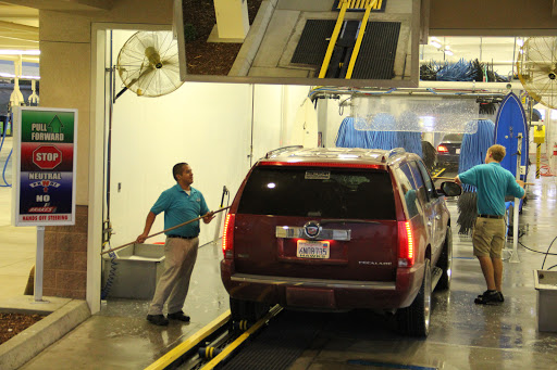 Surf Thru Express Car Wash en Clovis