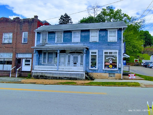 Reggie's Pet Boutique