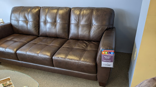 Furniture Store «Raymour & Flanigan Furniture and Mattress Store», reviews and photos, 1855 Central Park Ave, Yonkers, NY 10710, USA