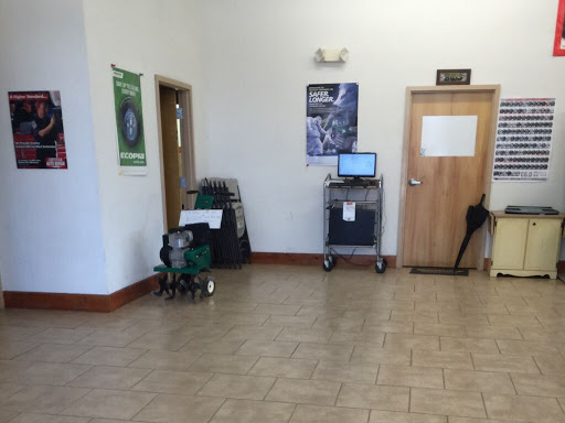 Auto Repair Shop «Fisher Tire & Service», reviews and photos, 9990 Pensacola Blvd, Pensacola, FL 32534, USA