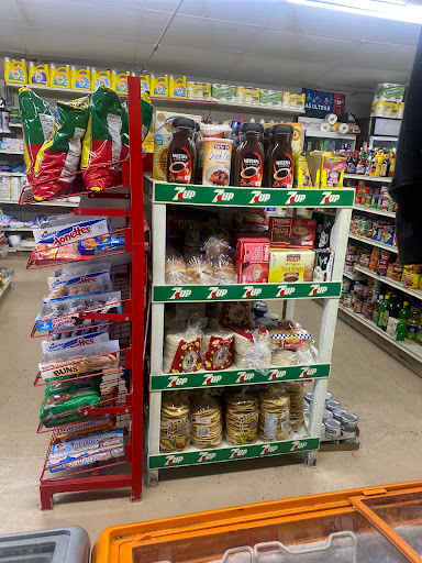 Grocery Store «Parkview Market», reviews and photos, 515 S Cardinal Ave, Stockton, CA 95215, USA